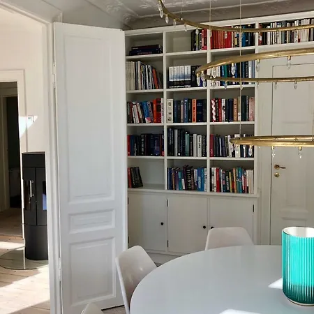 Lovely Located In The Vibrant Area Vesterbro