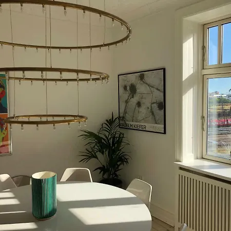 Lovely Located In The Vibrant Area Vesterbro