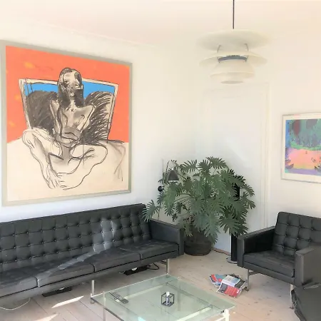 Lovely Located In The Vibrant Area Vesterbro Apartment *